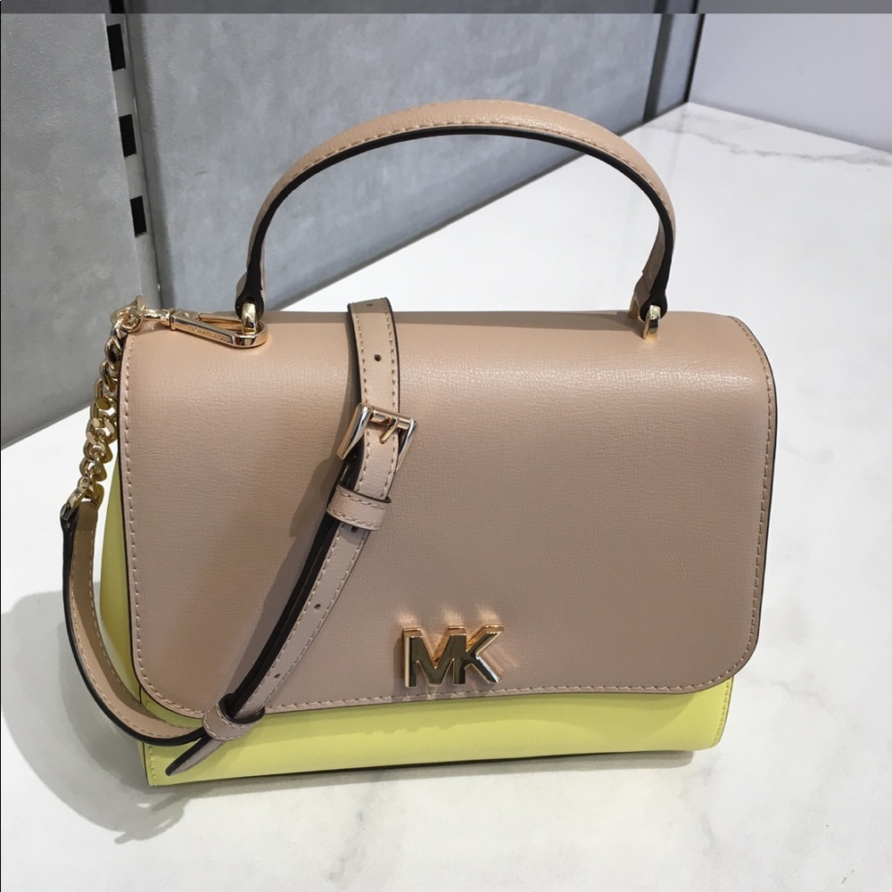 Brand new Michael Kors Leather handbag( with tag)
